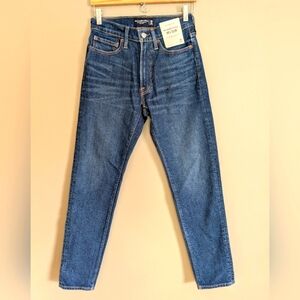 Abercrombie & Fitch Vintage Stretch 90's Slim Jeans NWT Size 28/32